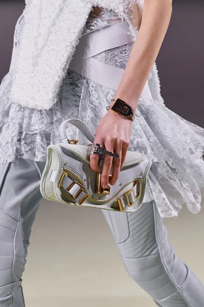 Look 101